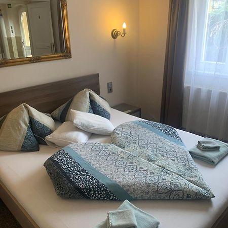 Aradi Vendeghaz Hotel Miskolc Luaran gambar