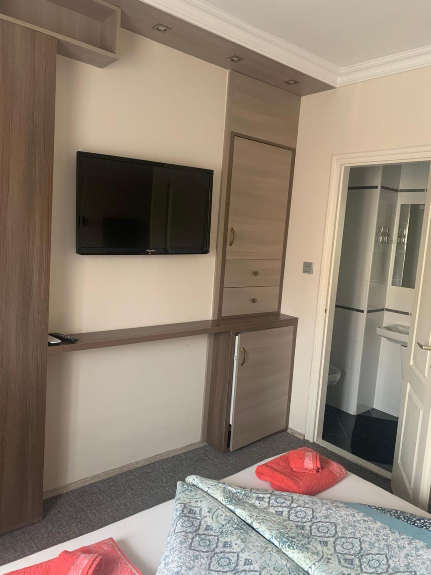 Aradi Vendeghaz Hotel Miskolc Luaran gambar