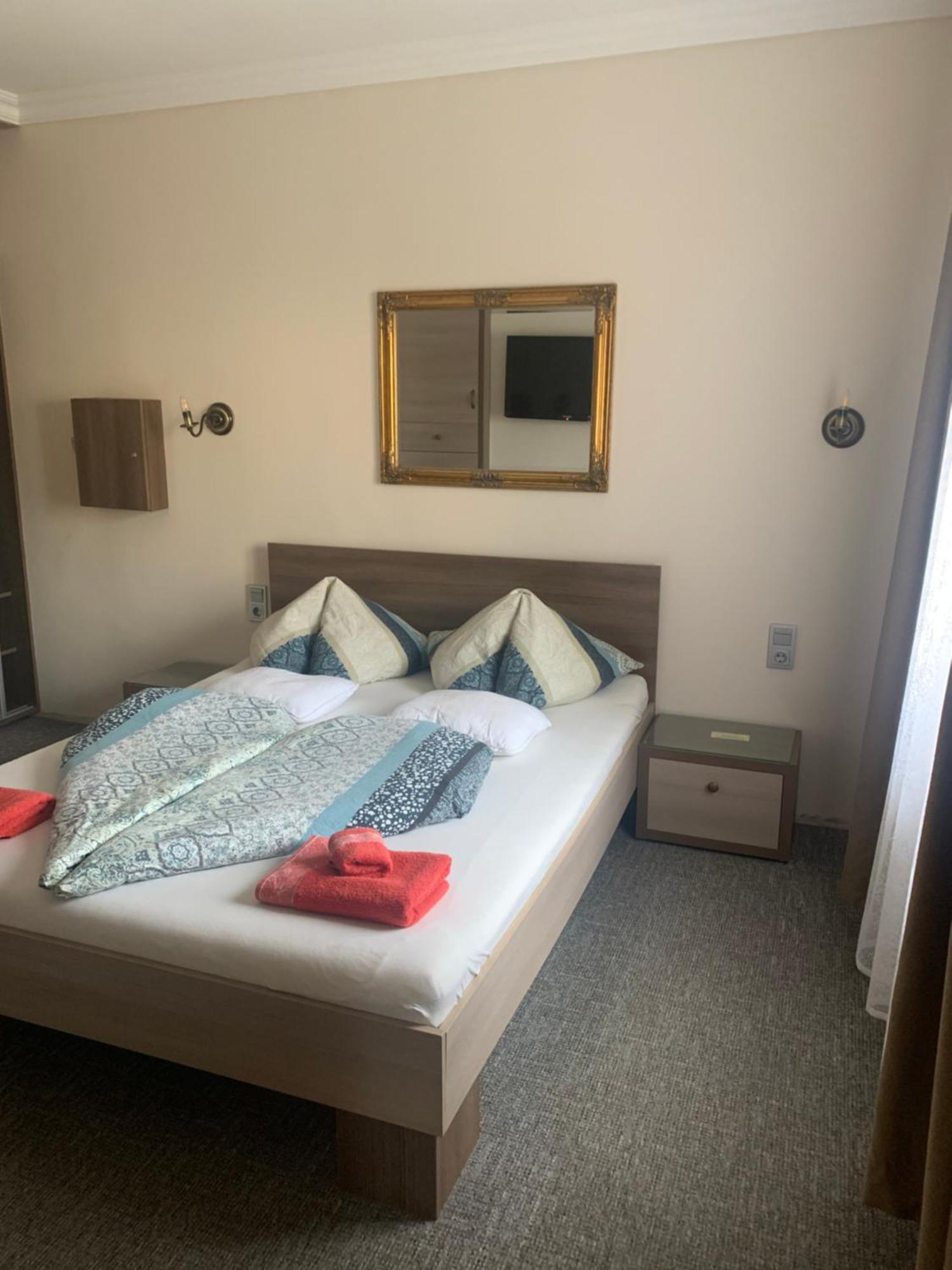Aradi Vendeghaz Hotel Miskolc Luaran gambar