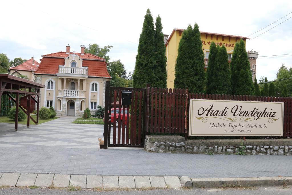 Aradi Vendeghaz Hotel Miskolc Luaran gambar
