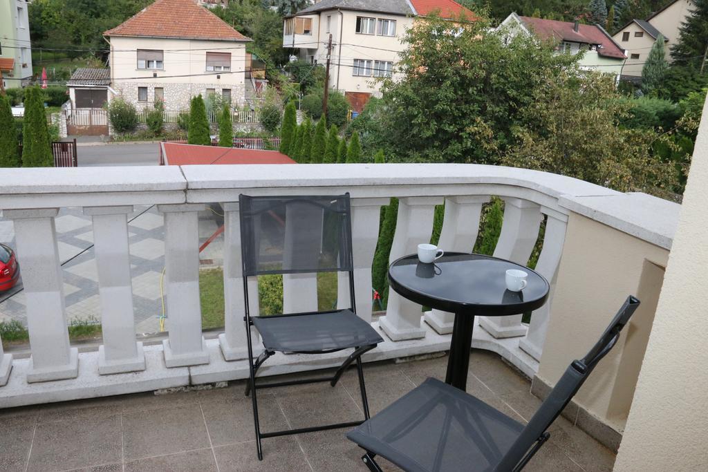 Aradi Vendeghaz Hotel Miskolc Luaran gambar