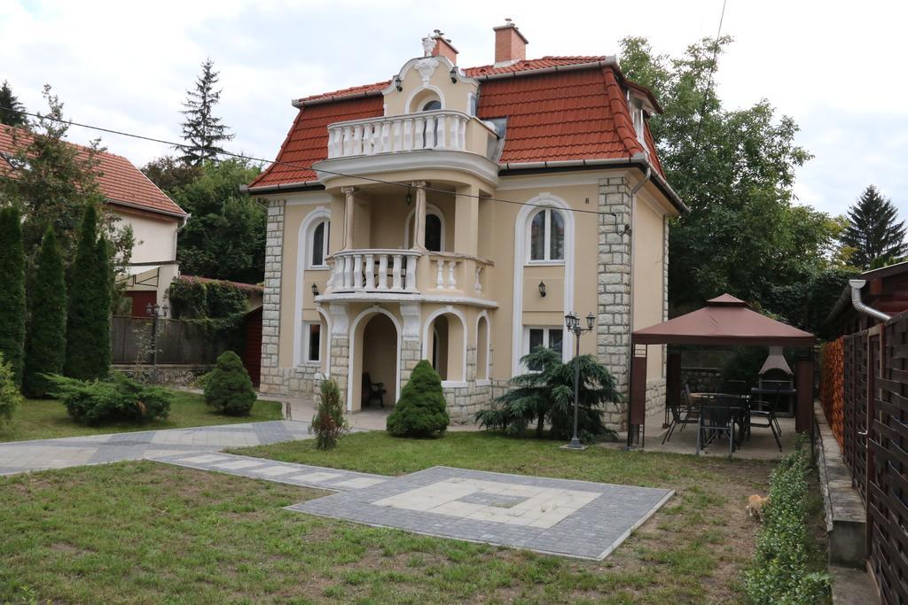 Aradi Vendeghaz Hotel Miskolc Luaran gambar