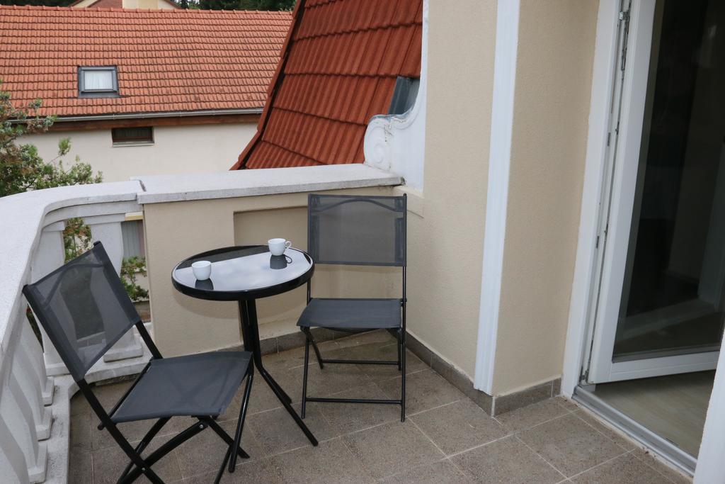 Aradi Vendeghaz Hotel Miskolc Luaran gambar
