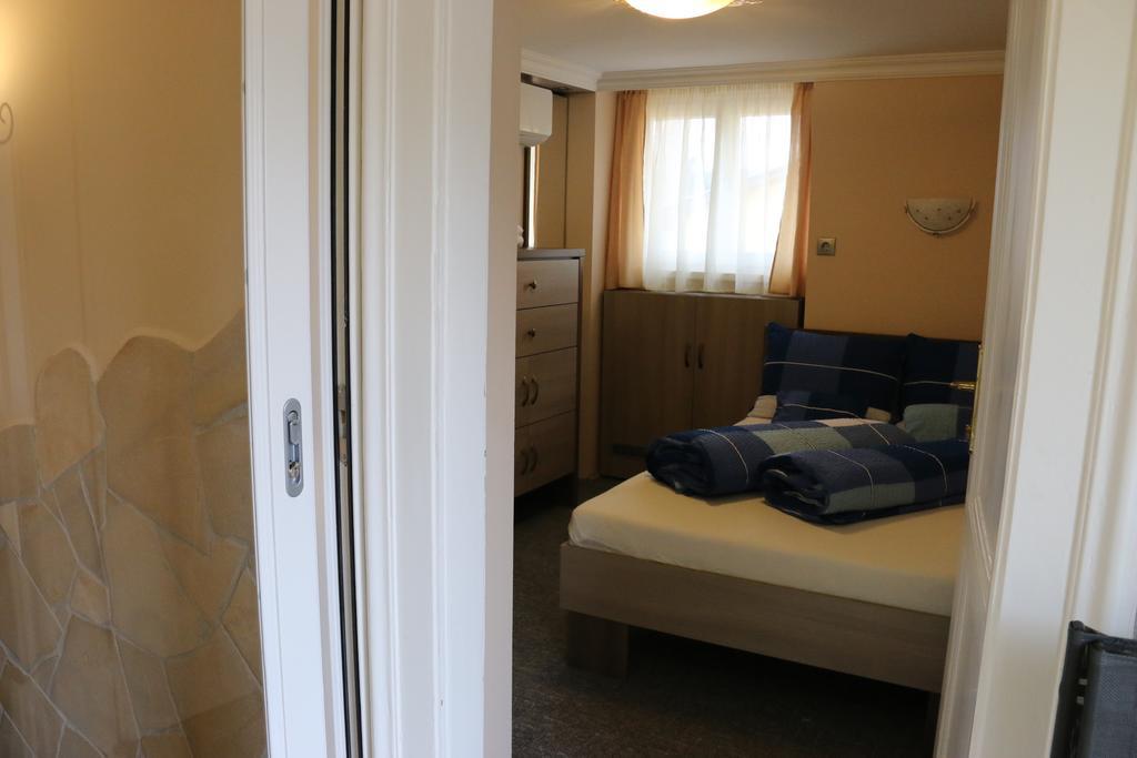 Aradi Vendeghaz Hotel Miskolc Bilik gambar